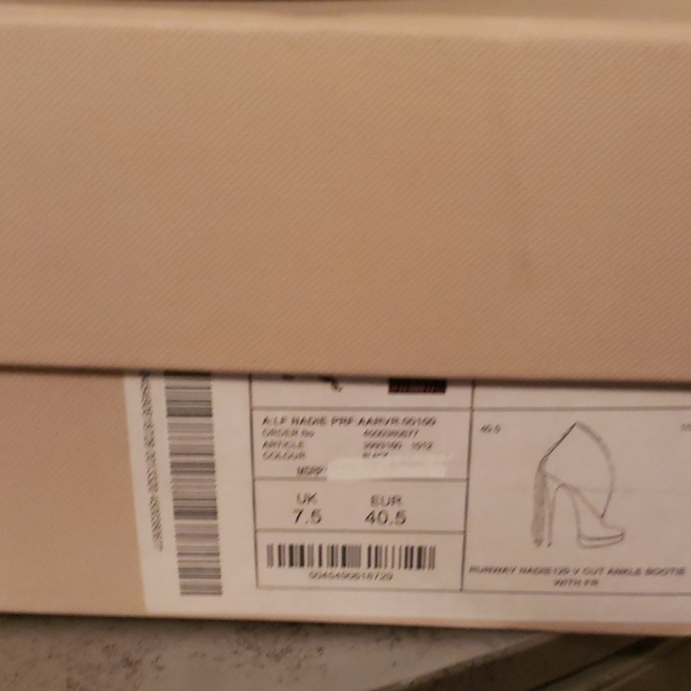 Shoes - Picture 6 of 6